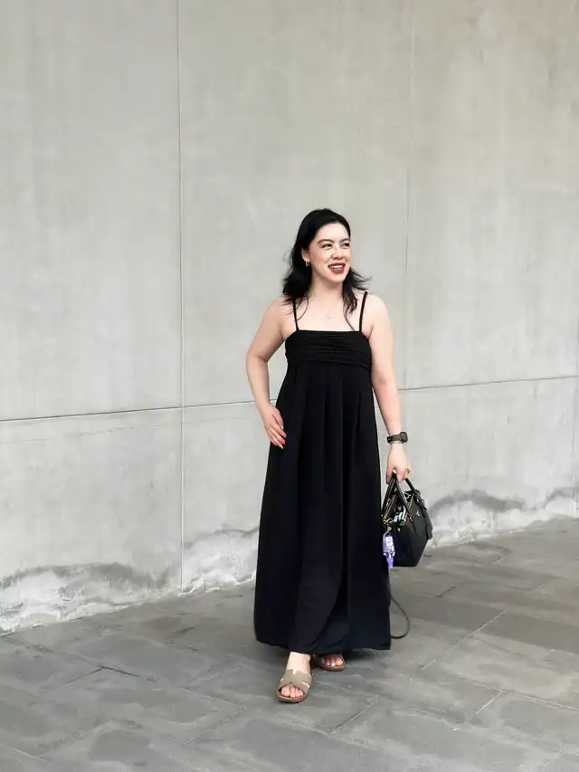 Maxi dress with pockets costs less than ₱500