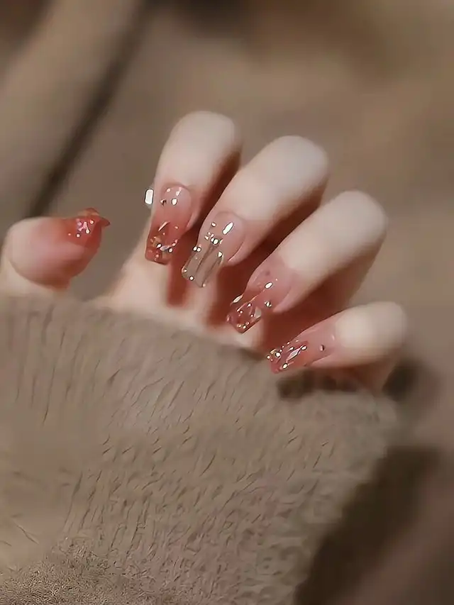 Do you like this kind of nail art?